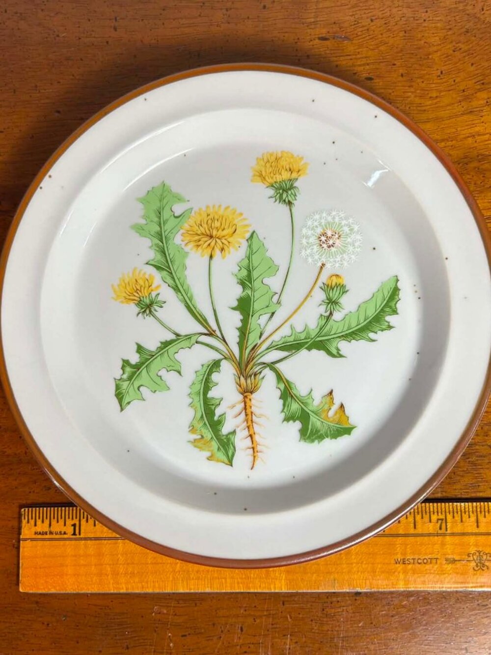 Japanese speckled stoneware dandelion salad plate - Picture 6 of 9